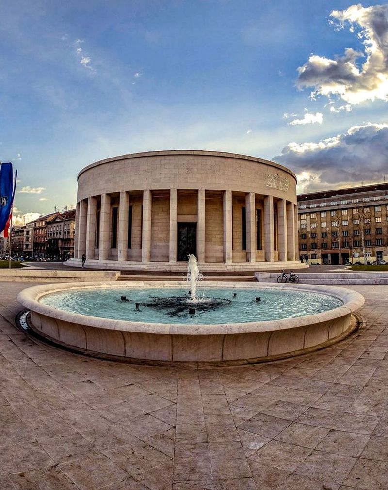 Meštrovićev paviljon, vodoskok